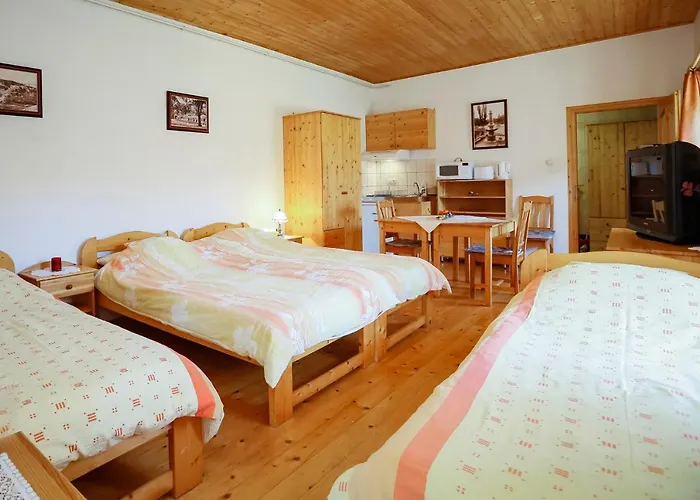 Eletfa Vendeghaz * Eger